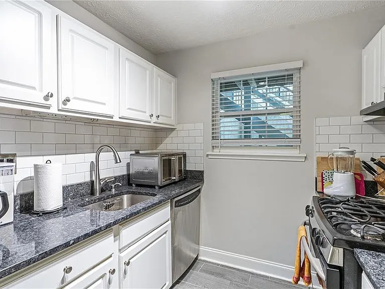 6800 Glenridge Dr #6820A — Photo 14