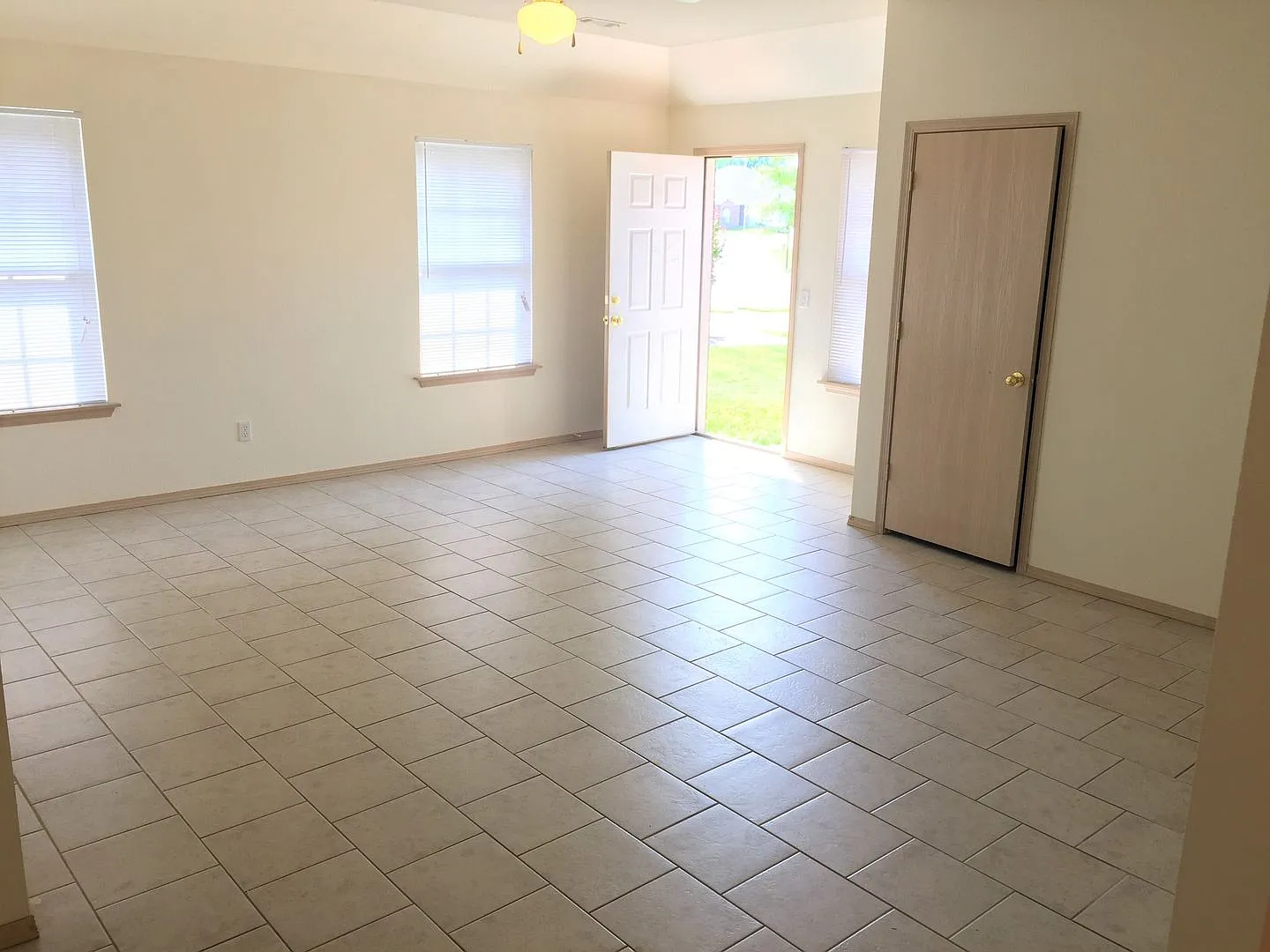 47-49 Dakota Trail — Photo 4