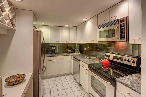 Sold by Stribling | media 19