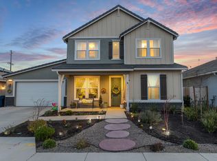 2827 Sand Hills Avenue, Tulare, CA 93274