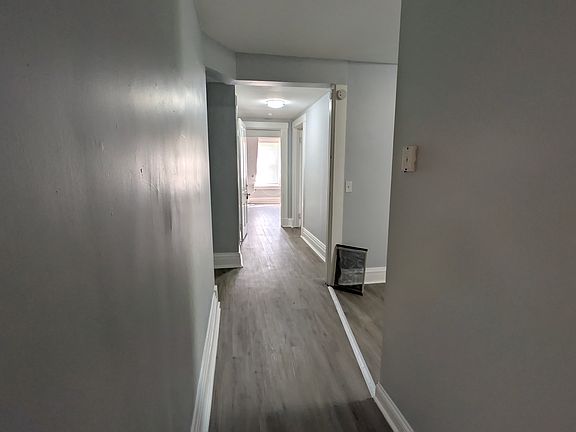 4th image of 2227 Kemper Ln APT 6