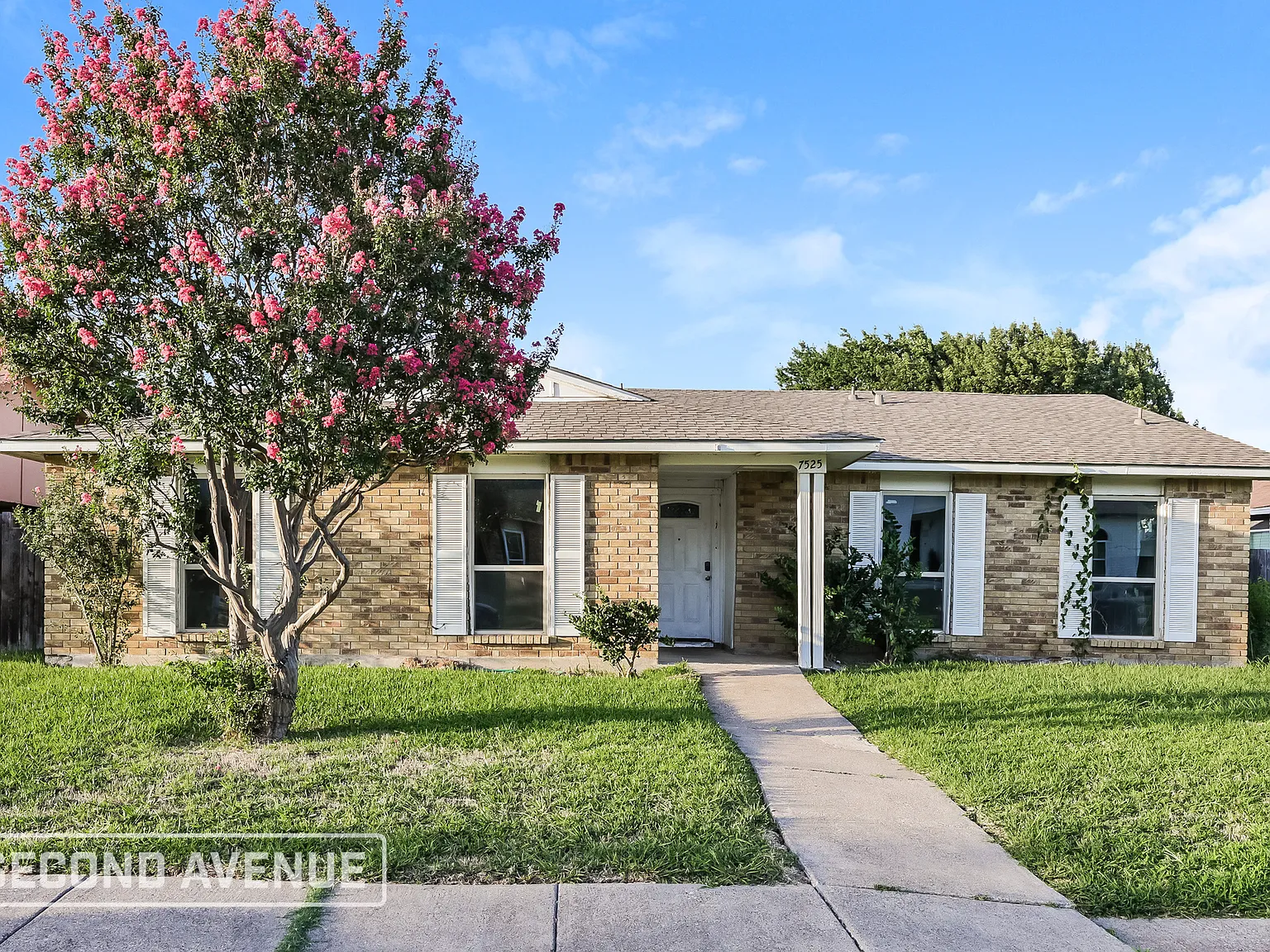 4 bed, 2.0 bath, 1625 sqft, $2,599 — Photo 1