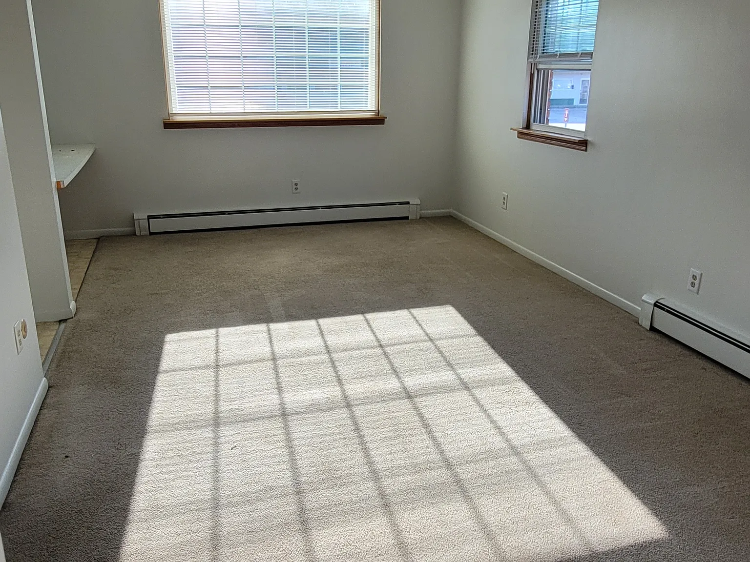 1 bed, 650 sqft, $910 — Photo 3