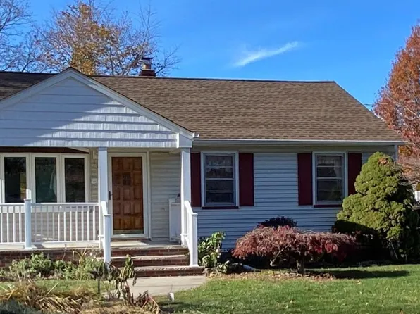 131 Minna Ave, Avenel, NJ 07001