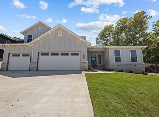 1213 Bunker Dr, Pea Ridge, AR 72751
