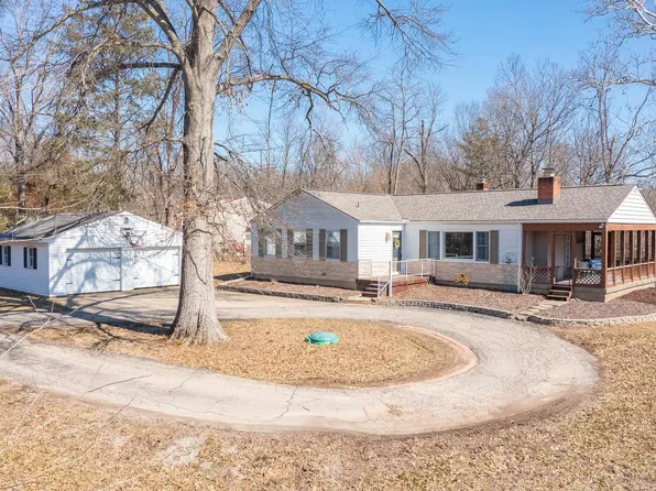 5 Maple Leaf Dr, Milford, OH 45150