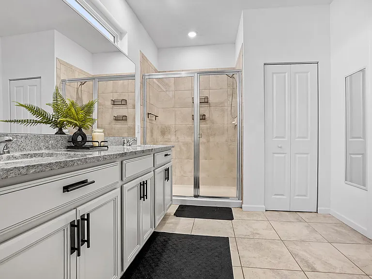 1826 Lake Cove Dr — Photo 28