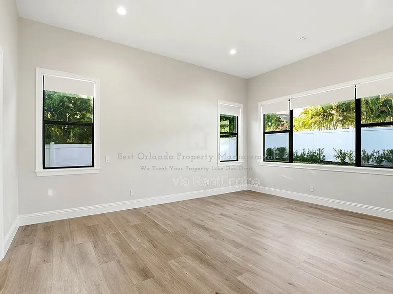 705 Largovista Dr — Photo 23
