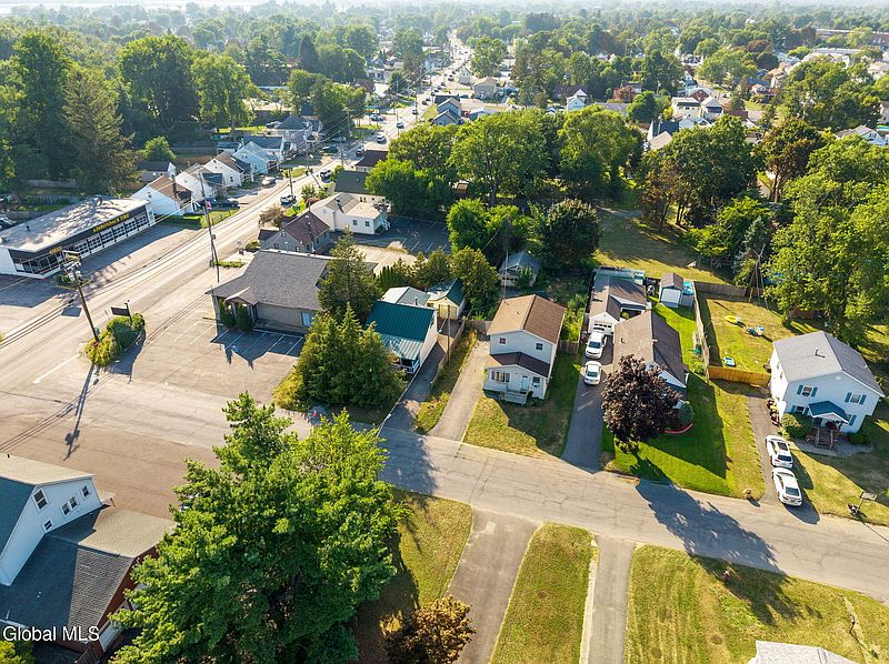 2nd image of 2501 Oaklawn Avenue