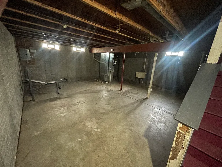 12500 Woodside Ave — Photo 14