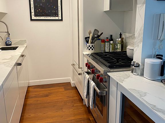4th image of 60 E 8th St APT 17M