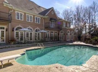 135 Lameloise Ln, Sandy Springs, GA 30327