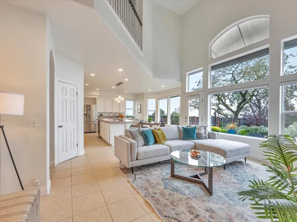 2051 Gardenview Place, Santa Rosa, CA 95403