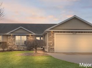 4630 100th St SE, Caledonia, MI 49316
