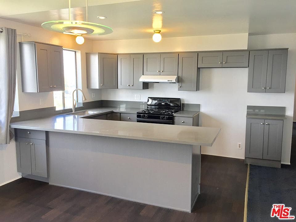 1st image of 1019 Everett St APT C