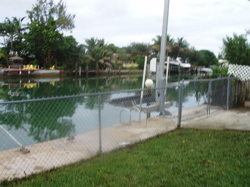 1st image of 1715 Calais Dr
