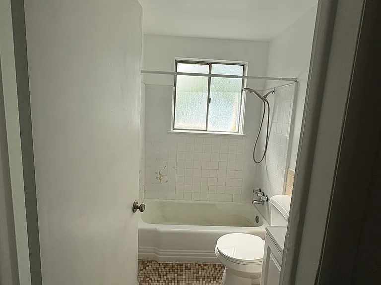 2630 S Windsor Cir #3 — Photo 11
