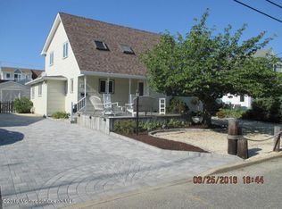112 Carmel Dr, Lavallette, NJ 08735