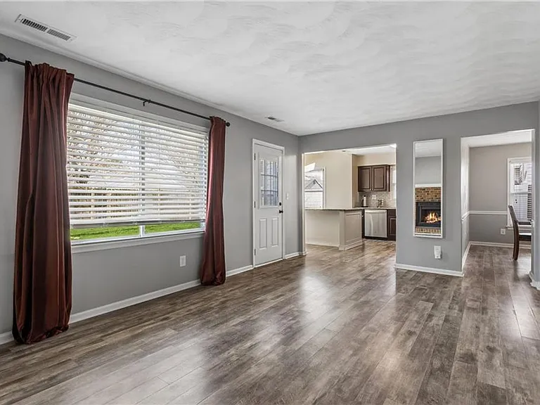 4868 Boxford Rd — Photo 13