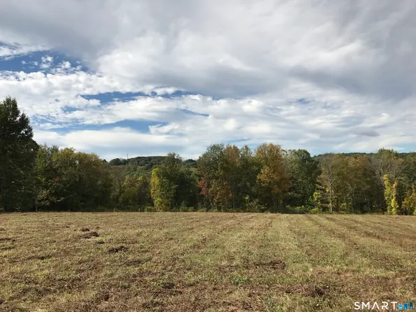 (undisclosed Address), Washington, CT 06794