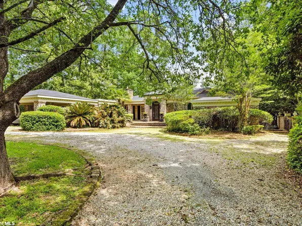 4 Buerger Rd, Mobile, AL 36608