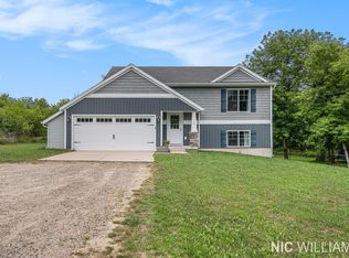 1530-21 Mile Rd NE, Cedar Springs, MI 49319
