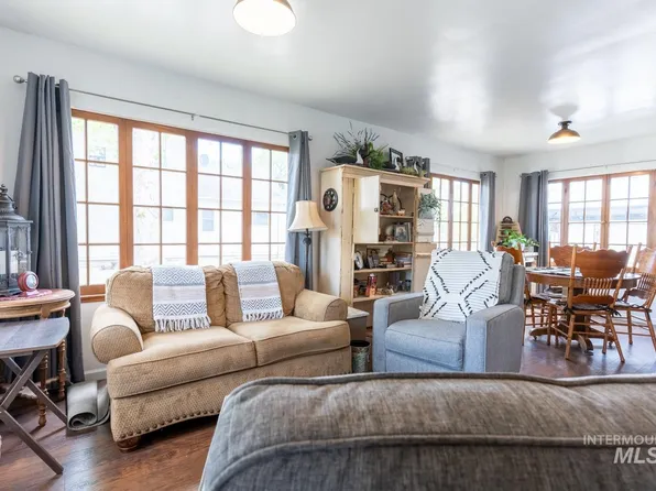 1122 2nd Ave S, Payette, ID 83661