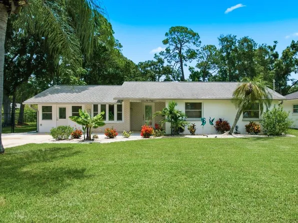601 Shore Dr E, Oldsmar, FL 34677