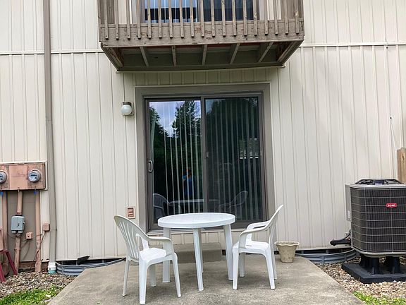 5th image of 5587 Rainier Ct