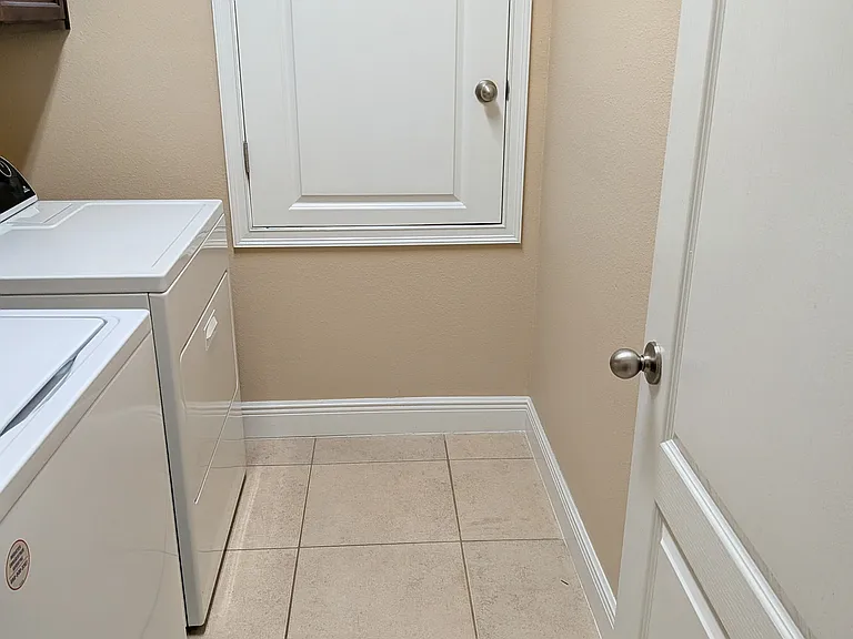 11517 Quiet Forest Dr — Photo 27