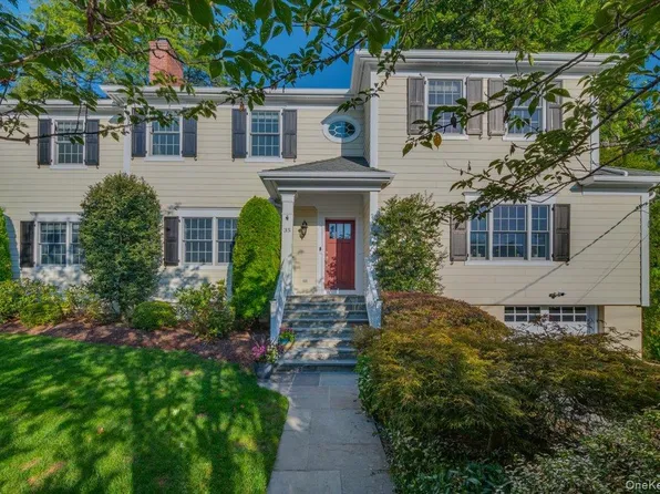 35 Holly Place, Larchmont, NY 10538