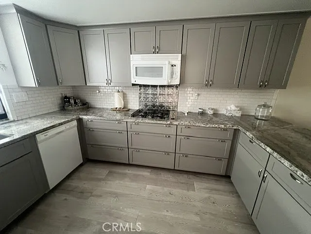 21 Don Quixote Dr — Photo 17