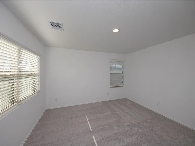 7235 Gorrian — Photo 28