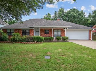 806 Martin St, Bonham, TX 75418