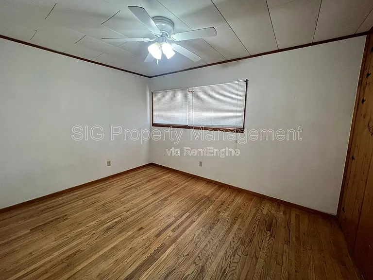 10222 McClemont Ave — Photo 9