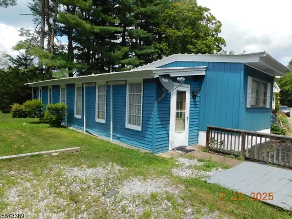 62 Back St, Oxford Twp., NJ 07863