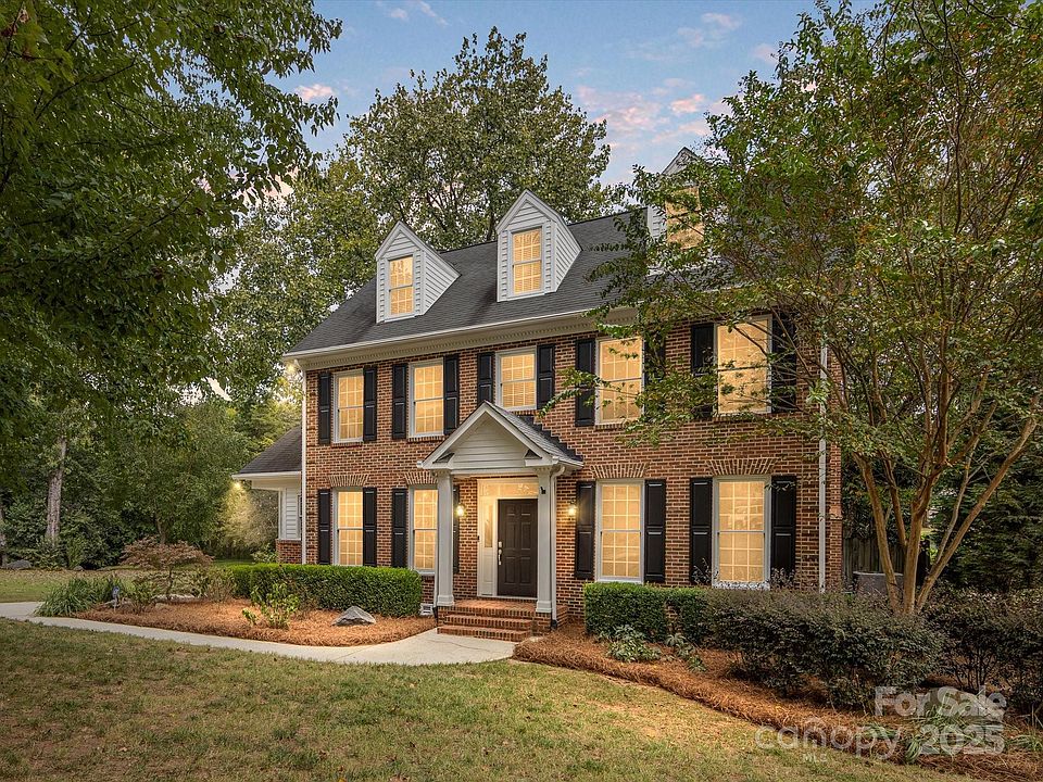 1st image of 6907 Foxglove Dr