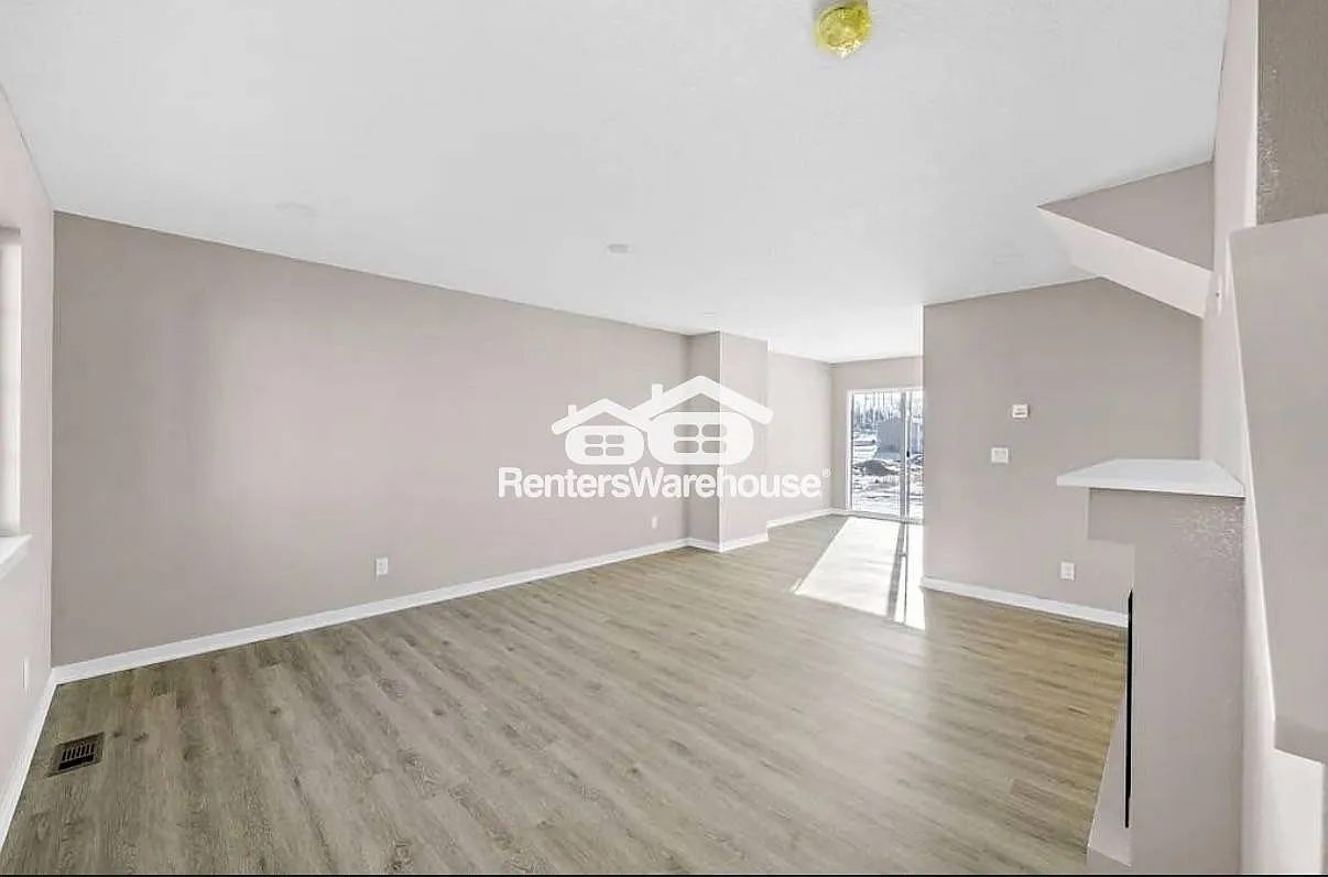 Three Bedroom Townhouse, Brand New! — Photo 4
