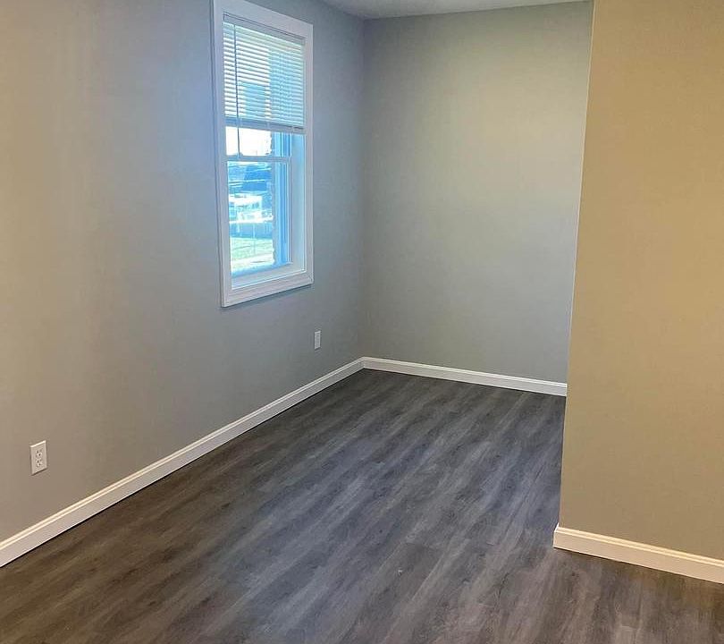 Dining area or flex space