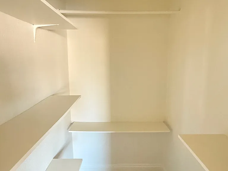 walk in closet