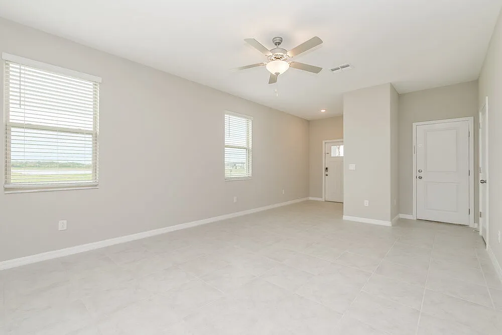 2 bed, 2.5 bath, 1516 sqft, $2,210 — Photo 4
