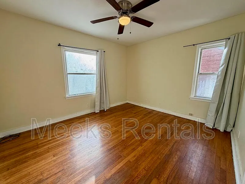 3 bed, 1.0 bath, $1,375 — Photo 4