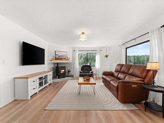 5th image of 19014 N Halliday Rd