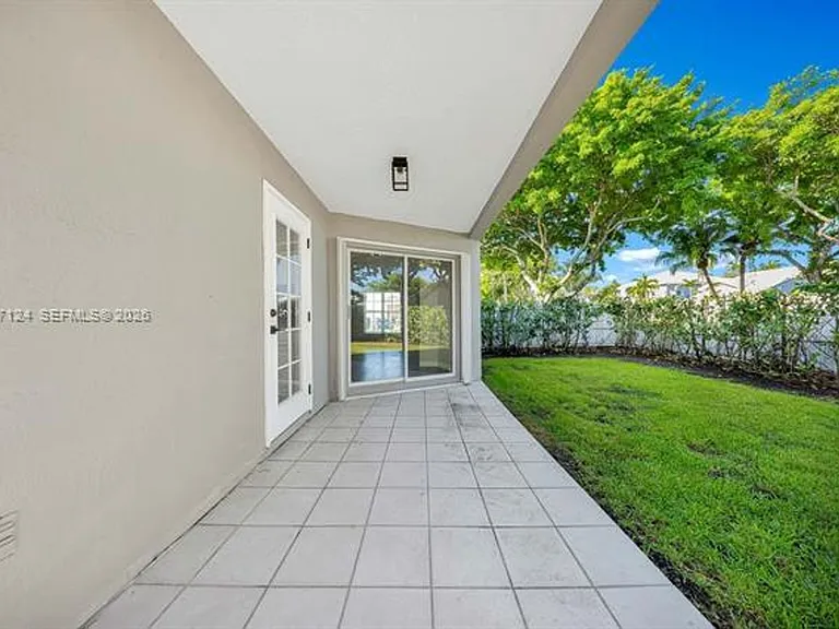 11351 SW 63rd Ter — Photo 36