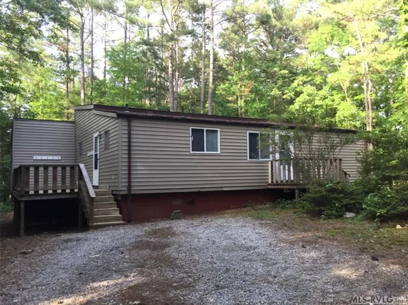 156 Longwood Dr, Bracey, VA 23919