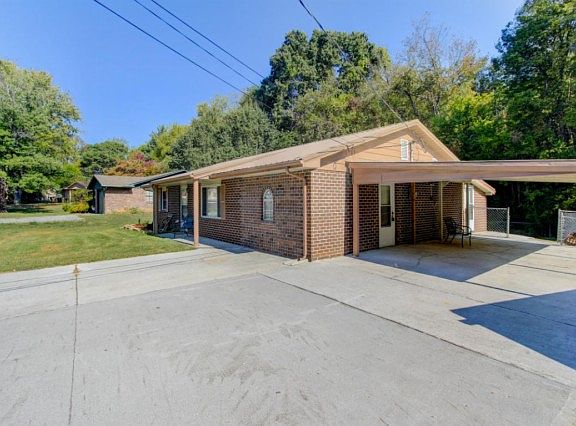 2nd image of 5033 Candace Cir
