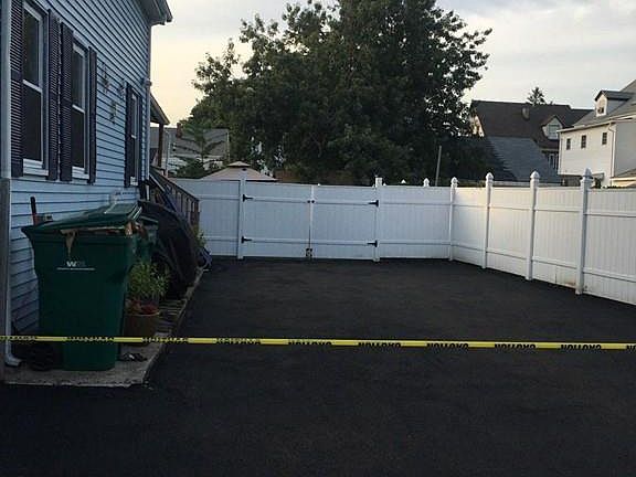 3rd image of 15 S Street Ct
