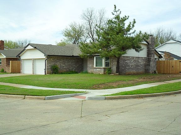 2nd image of 2001 La Dean Dr