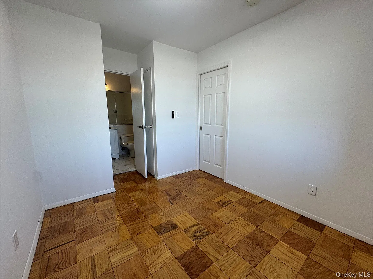 740 E Broadway — Photo 2