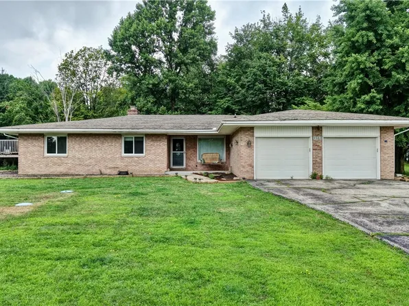 4563 Pioneer Trl, Mantua, OH 44255